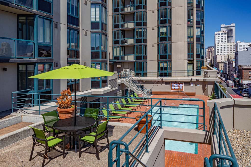 Trinity Towers Apartments photo 4